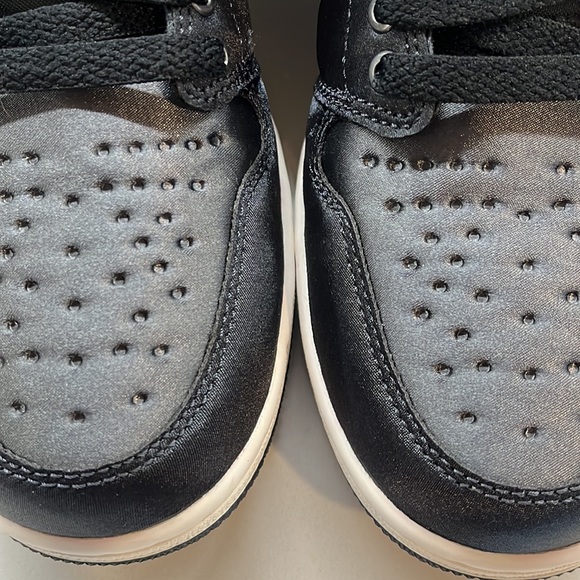 Air Jordan 1 High OG 'Stash - Picture 9 of 10